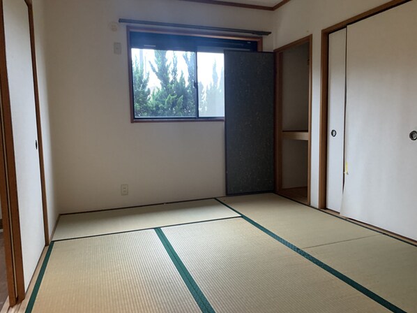 エスポワールイダ弐番館の物件内観写真